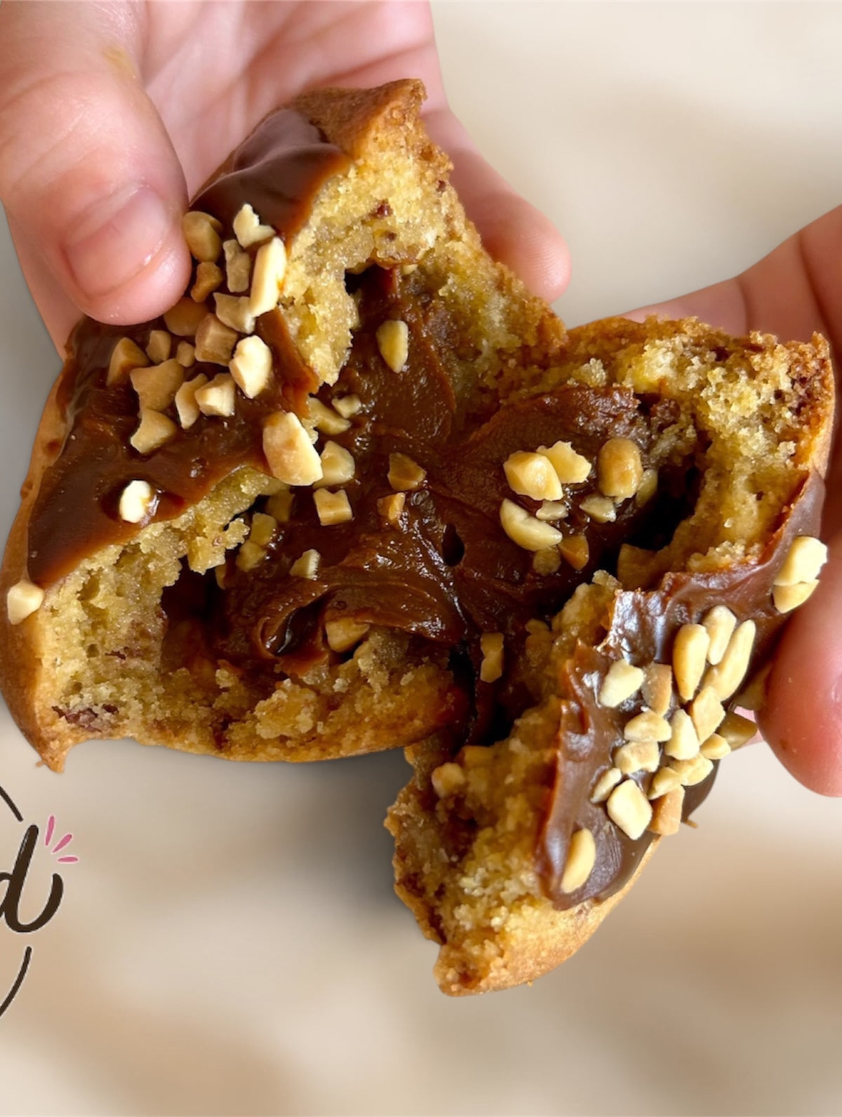 snickers-cookie-pie 120g stuffed cookie - Baldivis WA 6171 - Perth delivery